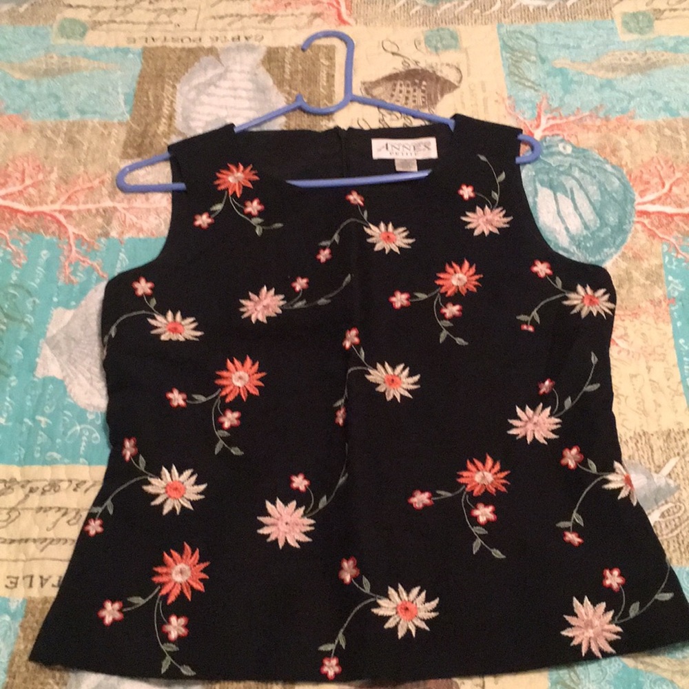 CASUAL CORNER Set of top and skirt. Petite 4 - Picture 4 of 6